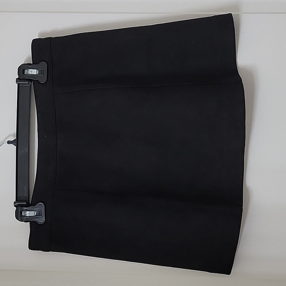 Forever 21 Size 29 Black Faux Suede Mini Skirt, Button Front, Gently Used Cond. - Picture 2 of 8